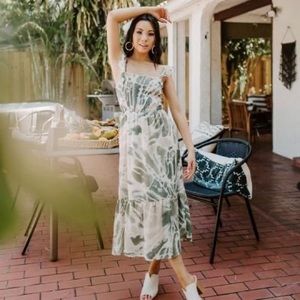 NWT green tie dye smocked midi/maxi dress